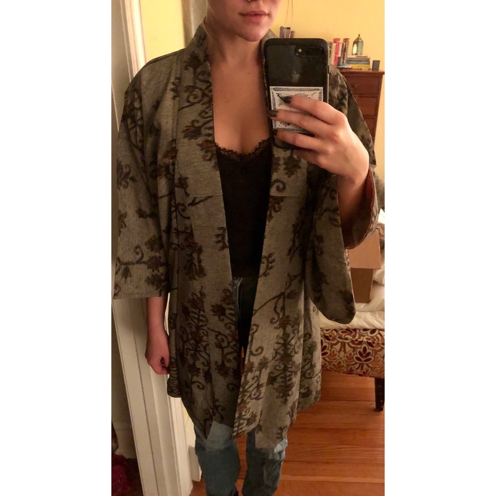 Authentic Kimono - Picture 2 of 4